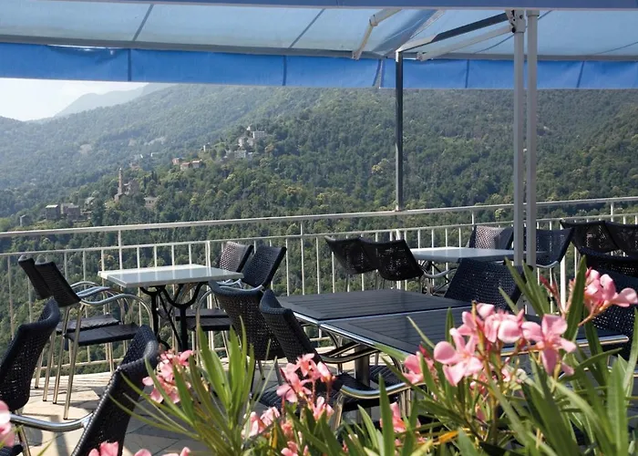 Le Refuge Orezza ホテル